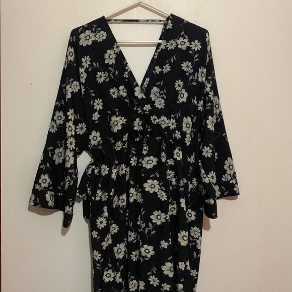 𝅺LIBERTY Floral wrap dress bell sleeves - Picture 6 of 6